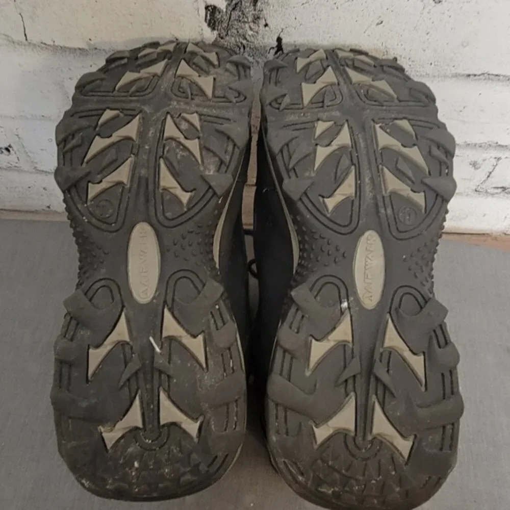 Airwalk Thermolite Men’s Winter Hiking Boots Size 8 Waterproof Traction